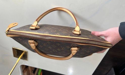 Louis Vuitton Horizontal Lockit Tote Large Tan - $850 - From Fancy