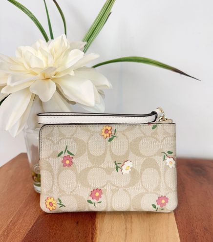 Coach Bags | Nwtcoach Canvas Signature Snap Zip Wallet Nostagic Ditsy Print Ch477 | Color: Tan | Size: Os | Yogi_Mom's Closet