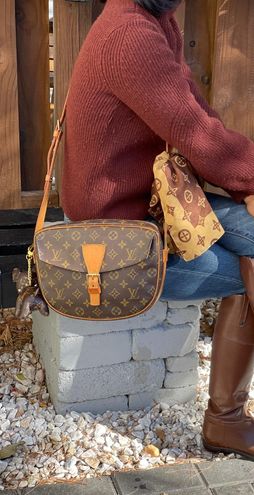 Jeune fille leather crossbody bag Louis Vuitton Brown in Leather