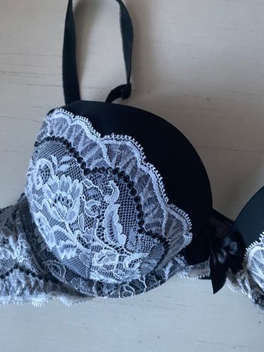 Victoria's Secret Y2k black satin push up bra with white lace