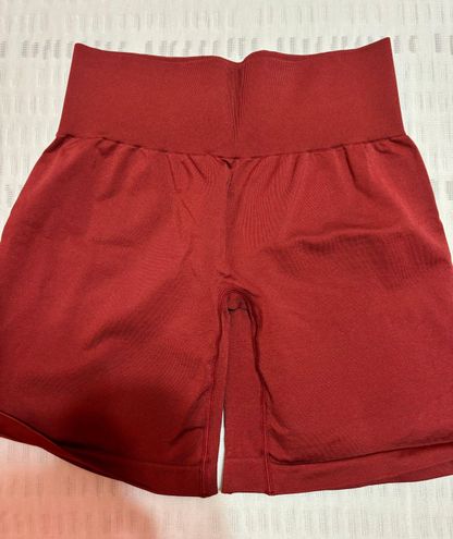 NVGTN Solid Seamless Shorts - Carmine