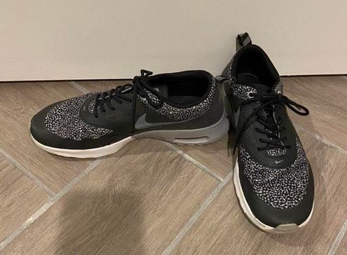 nike thea size 9
