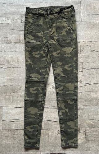 American Eagle Outfitters, Jeans, American Eagle High Rise Camo Jeggings  Size 6