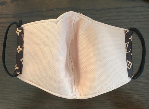 Fake Louis Vuitton Hello Kitty Mask Multiple - $9 New With Tags - From  Samyra