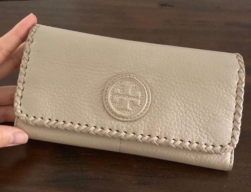 NWT Tory Burch Emerson Saffiano Leather Medium Zip Wallet Brown