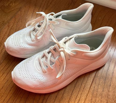 Lululemon Chargefeel Low Women's Workout Shoe White Size 7.5 - $110 - From  Lexy