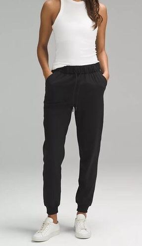 Lululemon Stretch High-Rise Jogger size 0 nwot - $70 - From Michelle