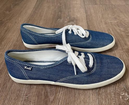 Champion Originals Sneakers navy blue classic canvas lace-up size 9 - $19 (65% Off Retail) - From Ginny