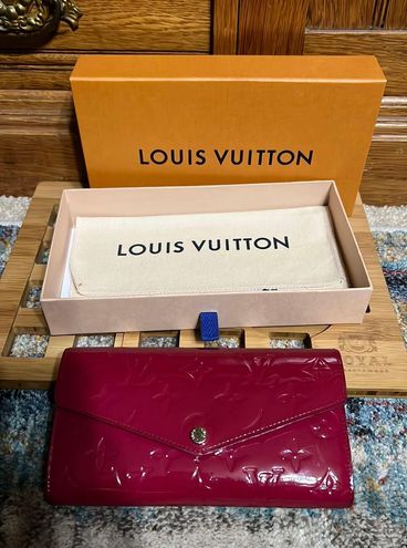 Louis Vuitton Authentic LV Wallet With Inclusions Pink - $350