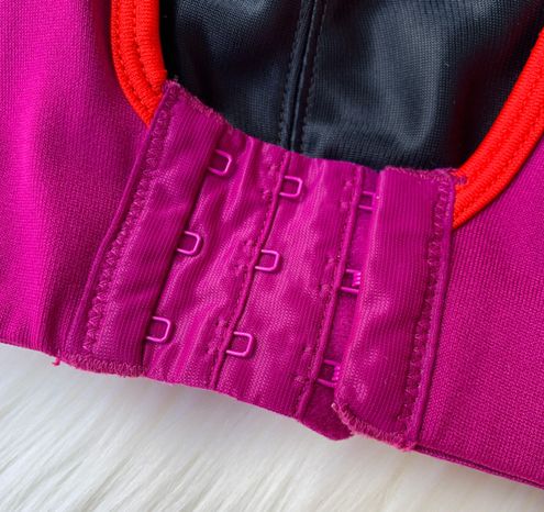 Moving Comfort Fiona Sports Bra Red Size 30 B - $19 (60% Off Retail) - From  Elise