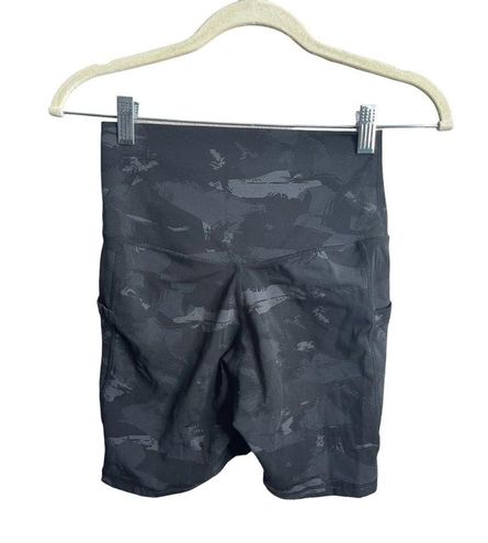 Colorfulkoala Camo SHORTS SIZE MEDIUM With Media Pockets