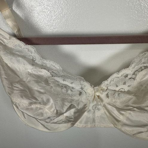 Vassarette Vintage 34D Bra Lace Ivory Underwire Underneath It All