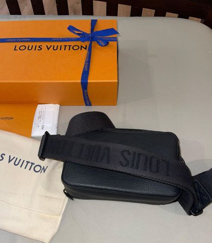 Louis Vuitton Alpha Wearable Wallet Versatile Compact Bag – EliteLaza