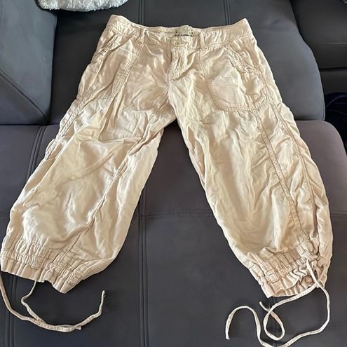 American Eagle OUTFITTERS Beige Capri Pants Size 6 - $17 - From Lisa's