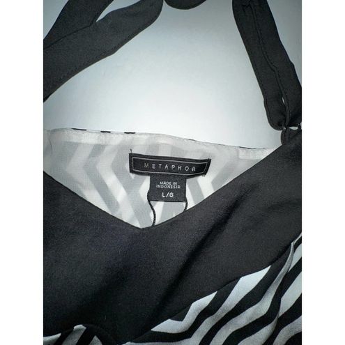 Metaphor Black and White Graphic Flowy Camisole Top Size L Size L - $7 -  From Christine