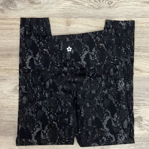 Tuff Athletics Black & Gray Snakeskin Print Full Length Leggings Size Medium  - $10 - From Cheri