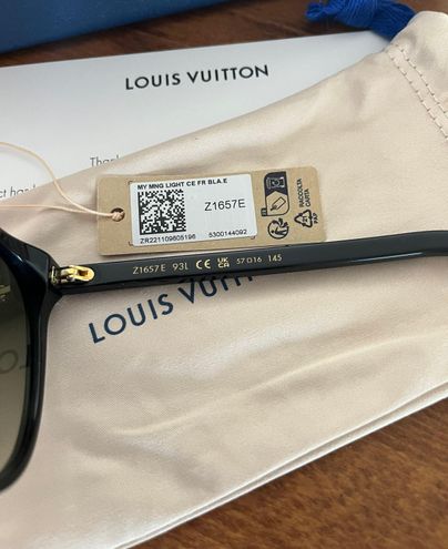 Louis Vuitton My Monogram Light Cat Eye Glasses Black Acetate & Metal. Size E