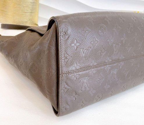 Louis Vuitton Ombre Monogram Empreinte Leather Lumineuse GM Bag - Yoogi's  Closet