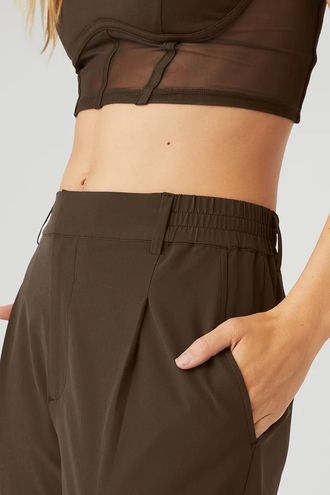 High-Waist Pursuit Trouser - Black  High waisted, Alo yoga, Statement bra