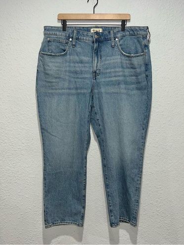 The Curvy Perfect Vintage Straight Jean in Hoye Wash