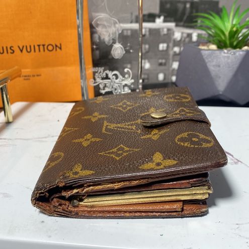 Louis Vuitton Authentic Monogram French Kisslock Wallet - $264 - From Vonna