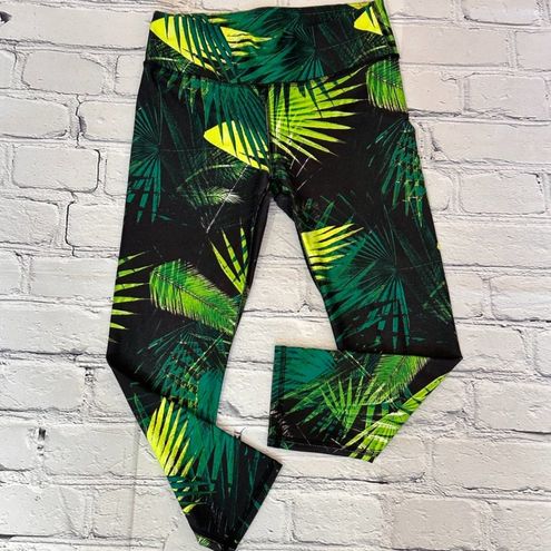 Fabletics #20 Define PowerHold Mid-Rise Capri in Rainforest Print Size XS -  $27 - From Amy