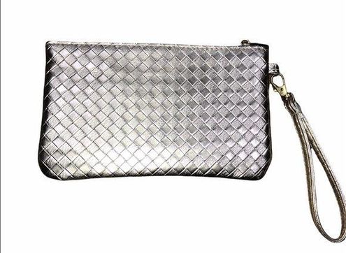 Adrienne Vittadini studio gold lattice woven handheld travel