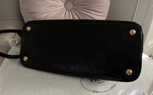 Prada Black Saffiano Vernice Small Promenade Tote Shoulder Bag Purse -  $1271 (57% Off Retail) - From Nora