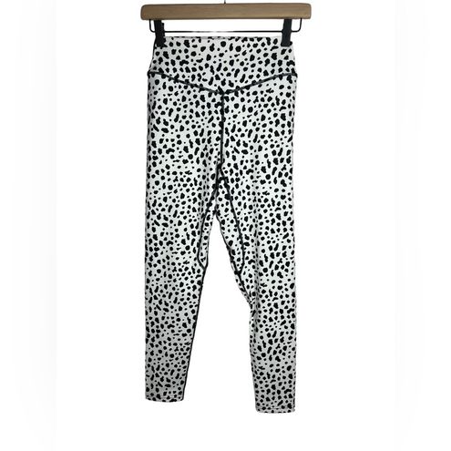 Balance Athletica - Ascend Leggings Snow Leopard Size M - $36 - From  Amberlynn