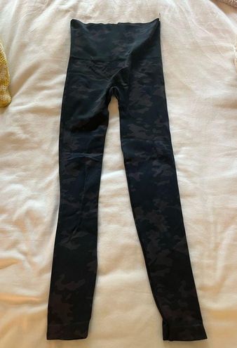 Spanx EcoCare Seamless Camo Leggings size S - $20 - From Sara Ivey