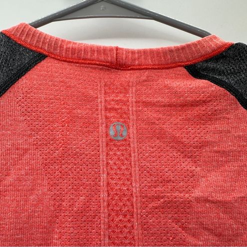 Lululemon Run: Swiftly Tech Short Sleeve in Love Red / Deep Coal Size 6 -  $30 - From Amber