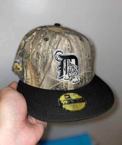 New Era Detroit tigers 1999 real tree camo size 7 3/8 brand new Green -  $150 New With Tags - From A