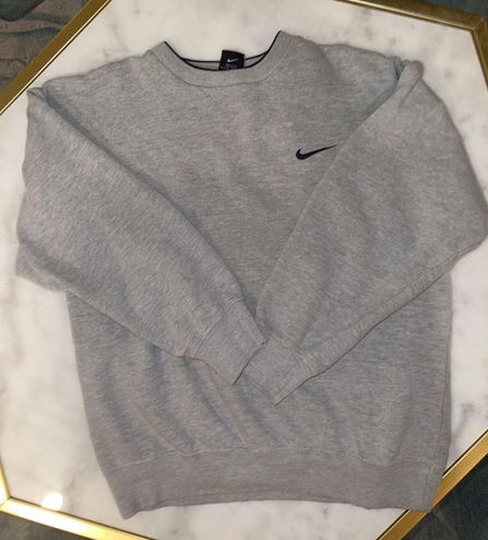 grey nike vintage sweatshirt