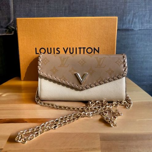 Louis Vuitton Authentic Cuir Plume Very Wallet Sesame Cream