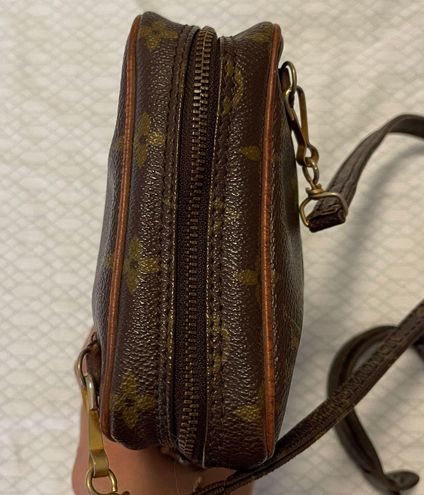 Louis Vuitton Authentic crossbody Bag Unisex Brown - $400 (78% Off Retail)  - From Kim