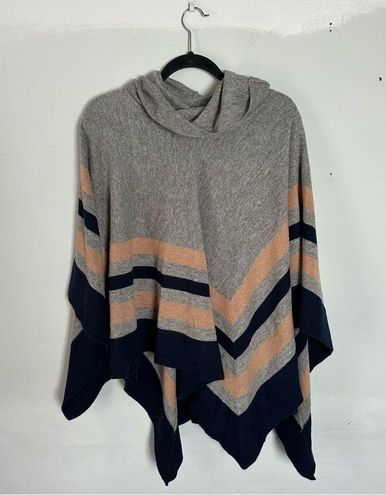 BCBG MAXAZRIA Lambswool Wyona Poncho Gray Striped Size undefined