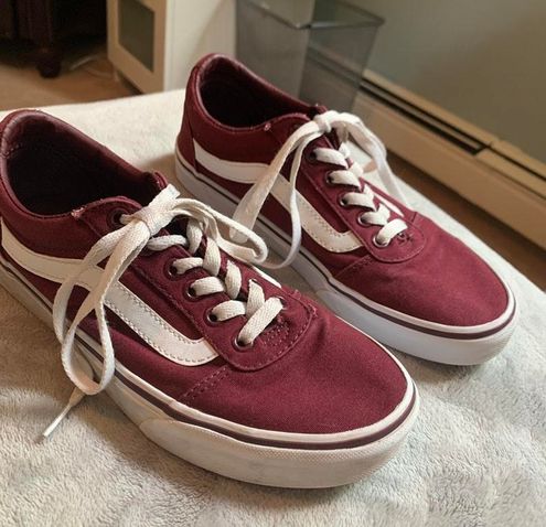 maroon vans laces