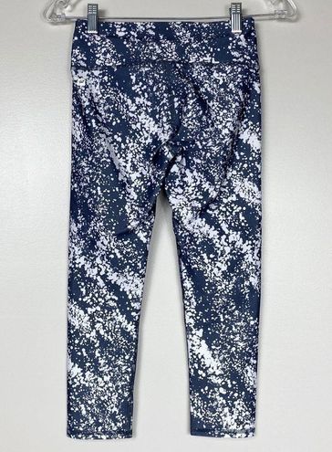 Fabletics 𝅺 Mid-Rise Printed PowerHold Capri Galaxy XXS Black