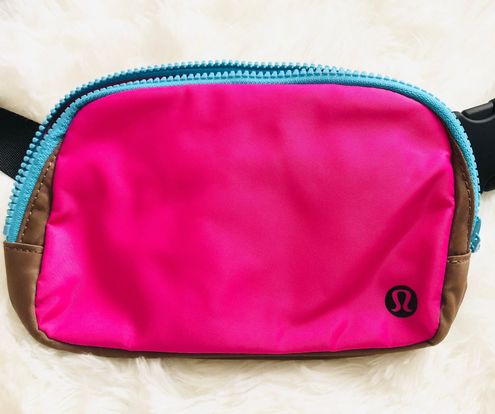 Lululemon Everywhere Belt Bag 1L Sonic Pink / Cacao / Black - $125 - From  Julie