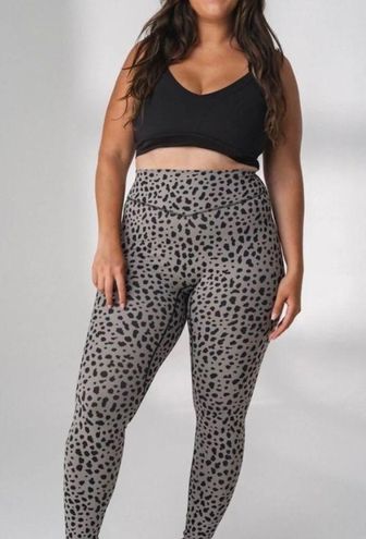 Balance Athletica Midnight Snow Leopard Leggings Gray Size XS