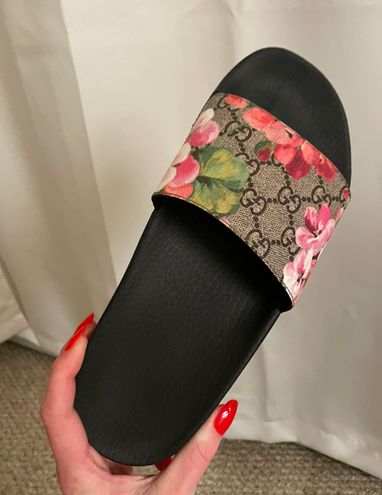 Shop Gucci GG Blooms Supreme Slide Sandals