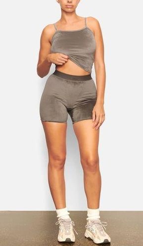 SKIMS New Velour Bike Short Gunmetal Size 4X Gray - $45 New With Tags -  From Tiffany