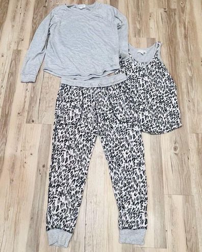 Lounge Karen Neuburger Women's 3-Piece Leopard Soft Pajama Set-Gray Medium  - $24 - From Marissa