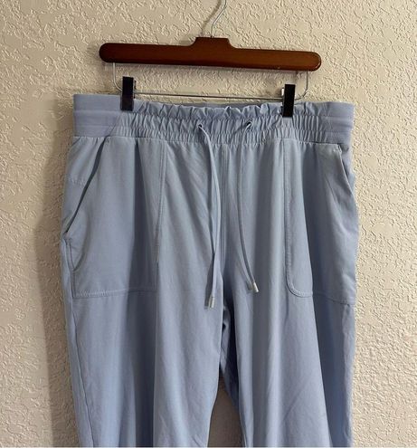 Lululemon Blue Linen RARE Beyond the Studio Lined Crop - Size