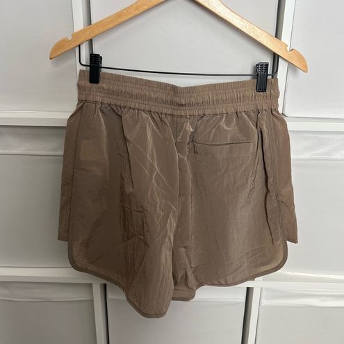 Varley Harmon High Rise Short 4” in Dark Taupe Size M - $77 New With Tags -  From Cara