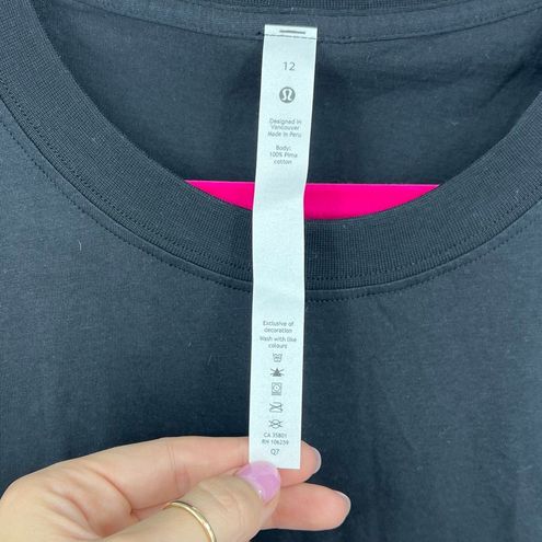 Lululemon Cut Above Tee Black Like New Women's Size 12 - $42