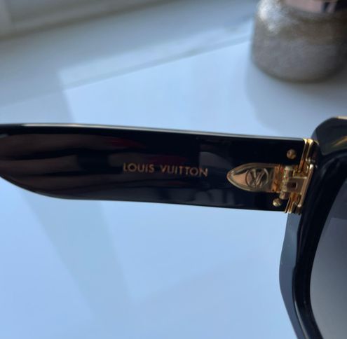 Louis Vuitton LV Empreinte Square Sunglasses Black Acetate. Size E