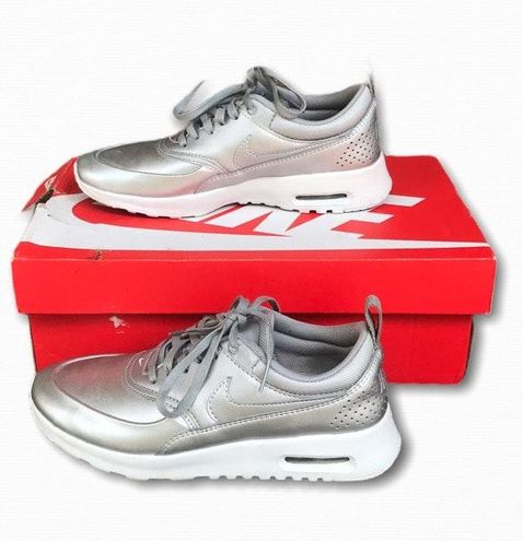 puenting rodillo Rizo Nike Air Max Thea Silver Size 6.0 - $22 (80% Off Retail) - From sonia