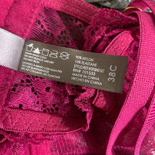 Daisy Fuentes Pink Lace Bra Size 38 C - $10 - From Nayely