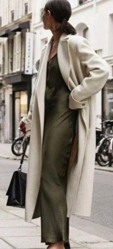 ZARA Limited Edition White Oversized Warm Wool Premium Coat Sold